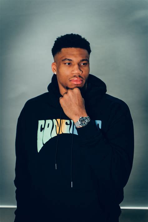 giannis antetokounmpo breitling